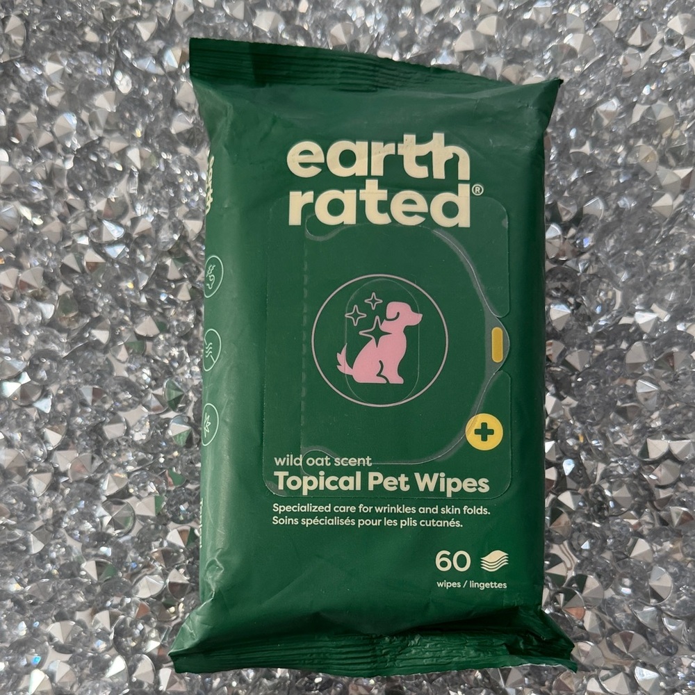 Green Topical Pet Wipes